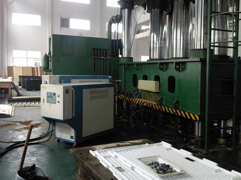 復(fù)合材料模溫機(jī)，玻璃鋼成型模具溫度控制機(jī)，炭纖維成型模溫機(jī)